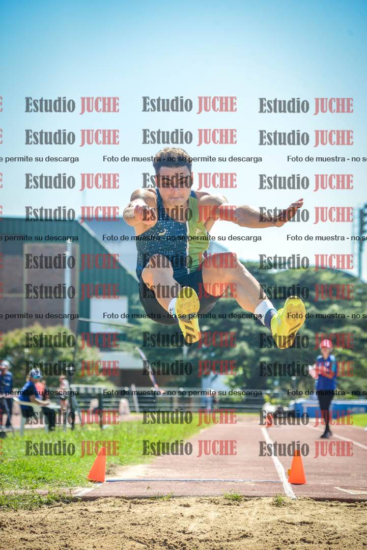 Fotos del salto en largo de varones