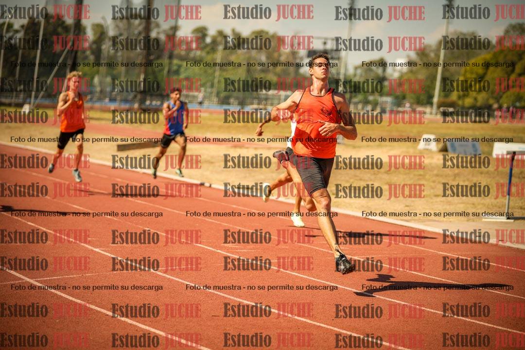 Fotos de los 200 m llanos de varones