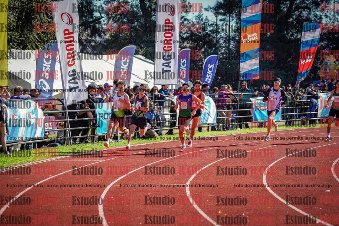 Fotos de los 800 m llanos de varones