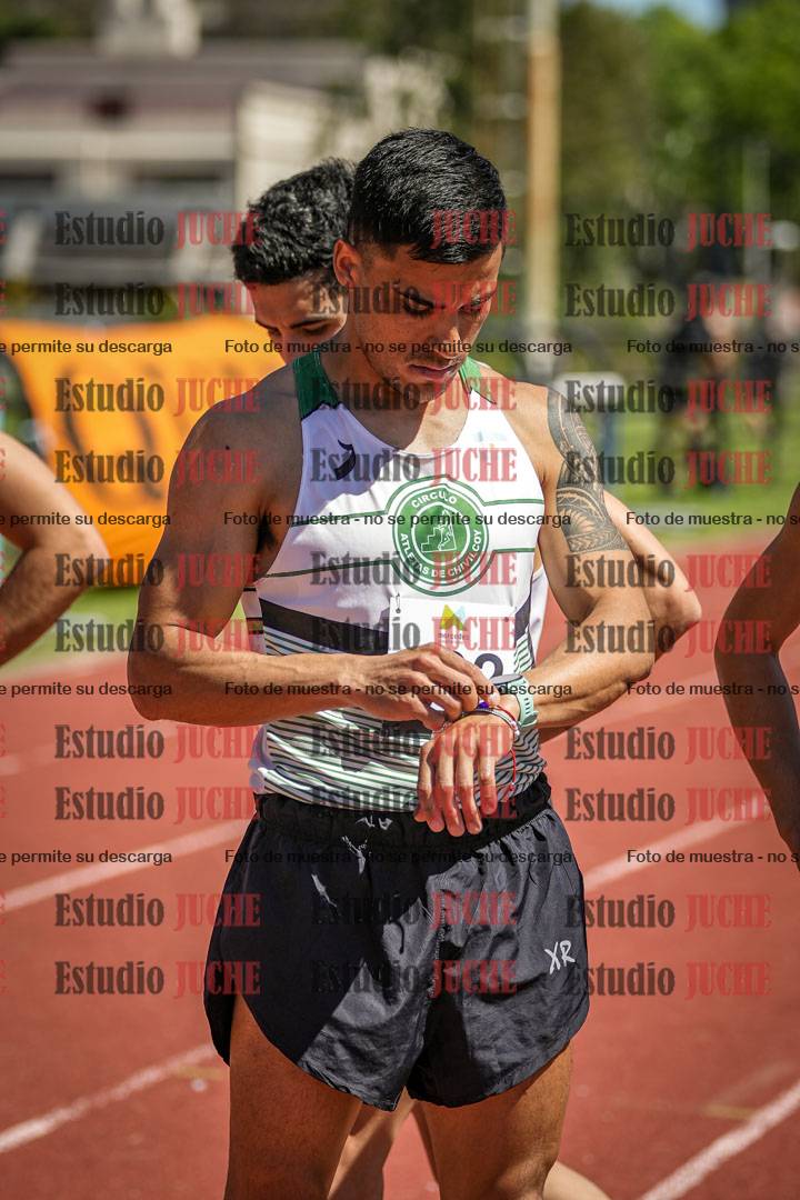 Fotos de los 3000 m con obstáculos de varones