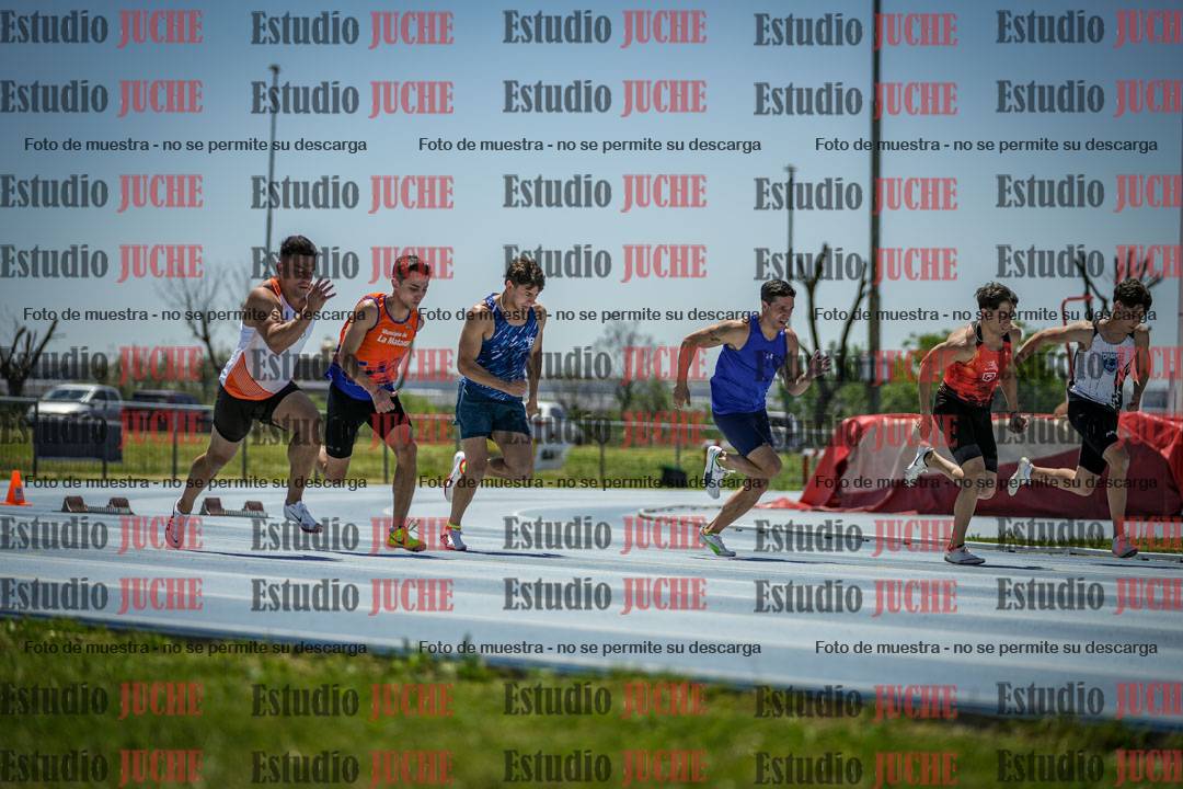 Fotos de los 100 m llanos de varones