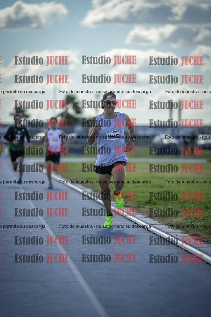 Fotos de los 800 m llanos de varones