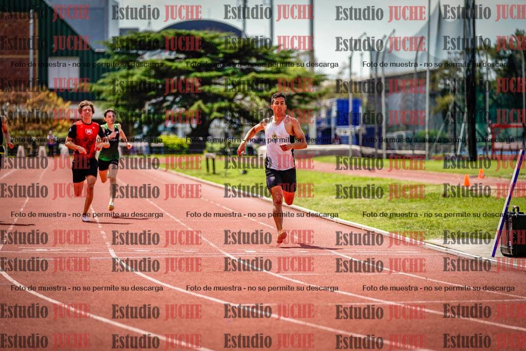 Fotos de los 400 m llanos de varones
