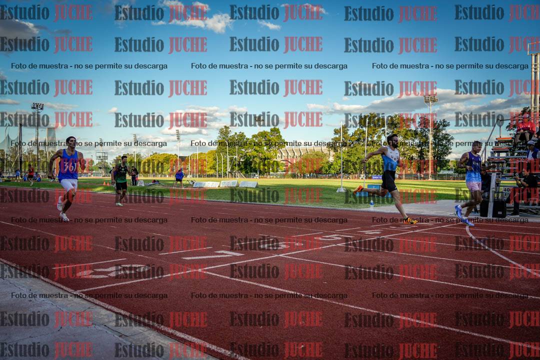 Fotos de los 400 m llanos de varones