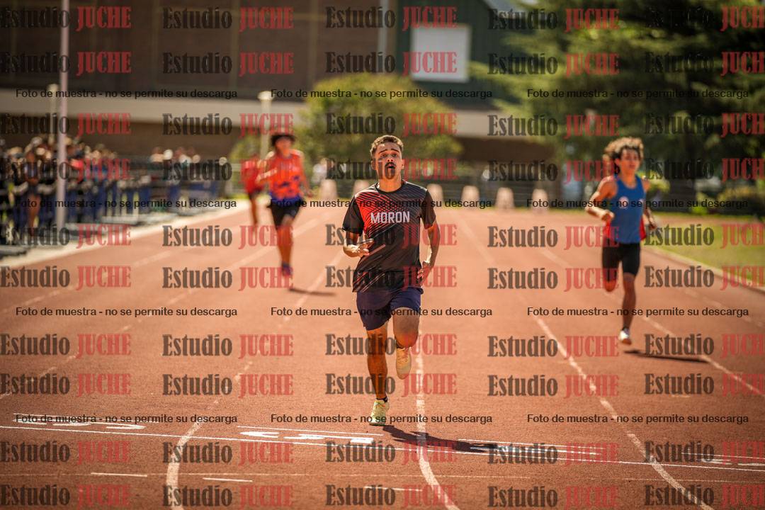 Fotos de los 400 m llanos de varones