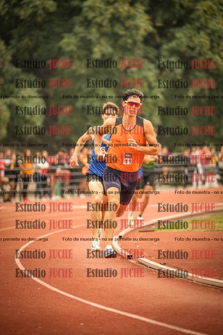 Fotos de los 800 m llanos de varones