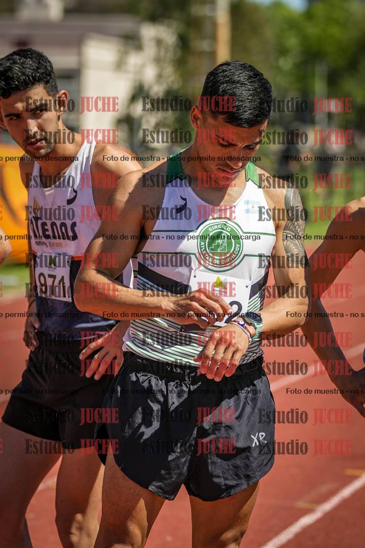 Fotos de los 3000 m con obstáculos de varones