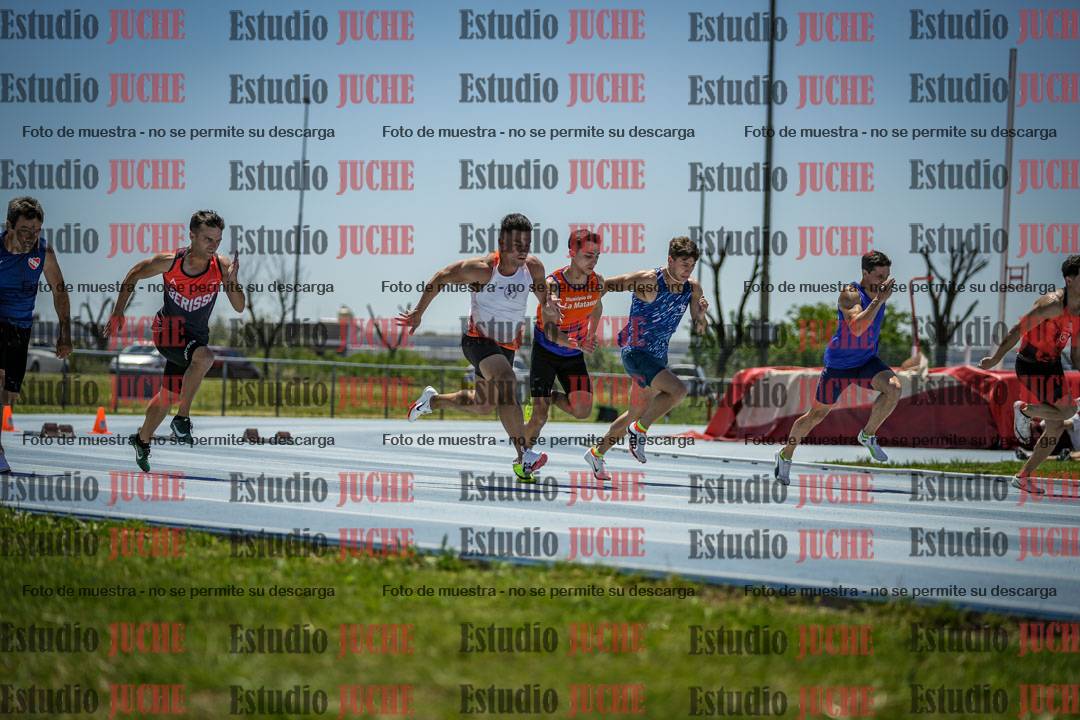 Fotos de los 100 m llanos de varones