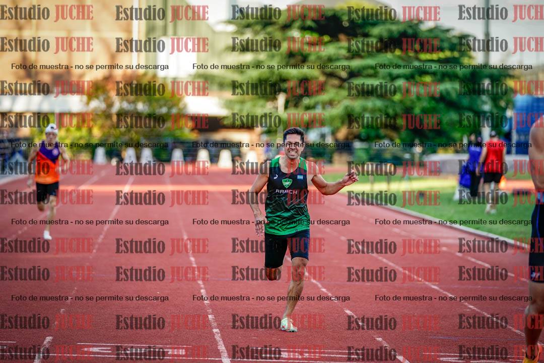 Fotos de los 400 m llanos de varones