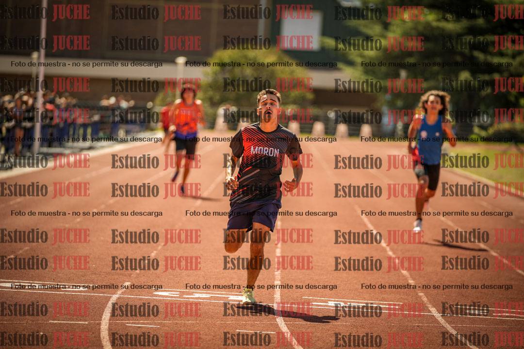 Fotos de los 400 m llanos de varones