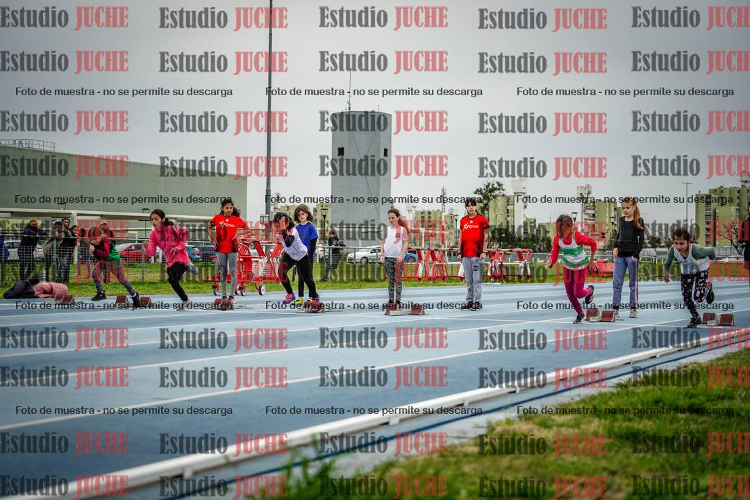 Fotos de los 50 m llanos de mujeres - U12