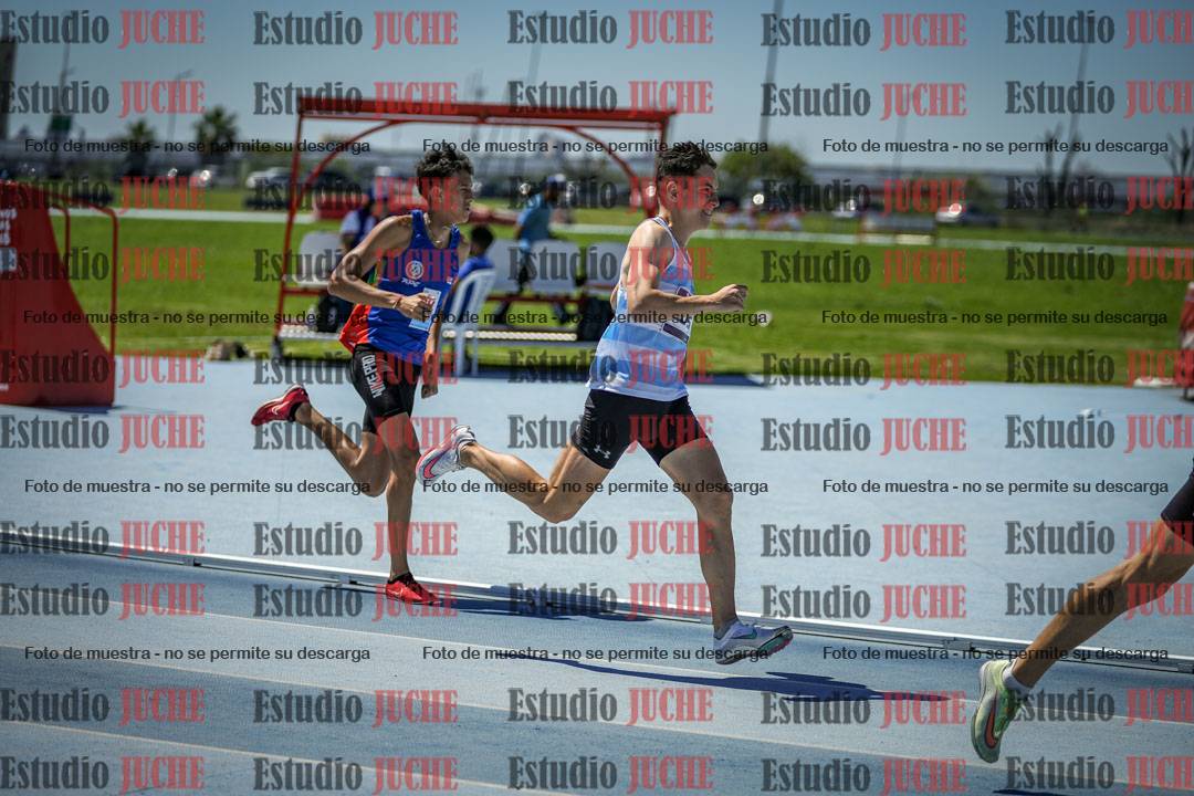 Fotos de los 800 m llanos de varones