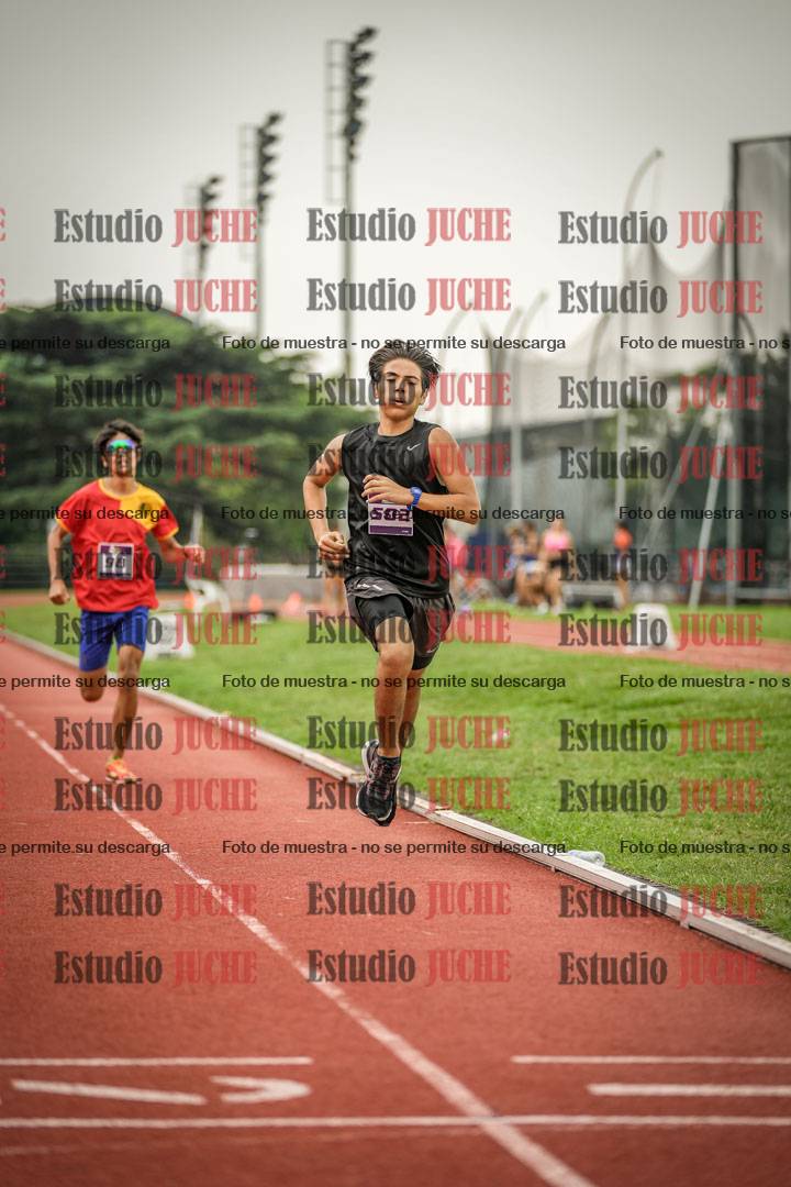 Fotos de los 800 m llanos de varones
