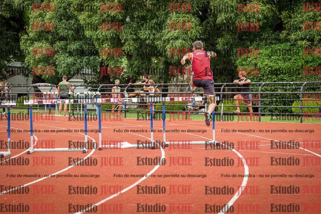 Fotos de los 400 m con vallas de varones