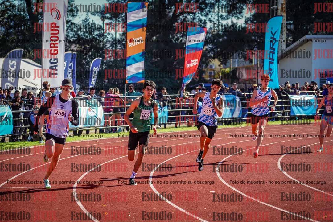Fotos de los 800 m llanos de varones