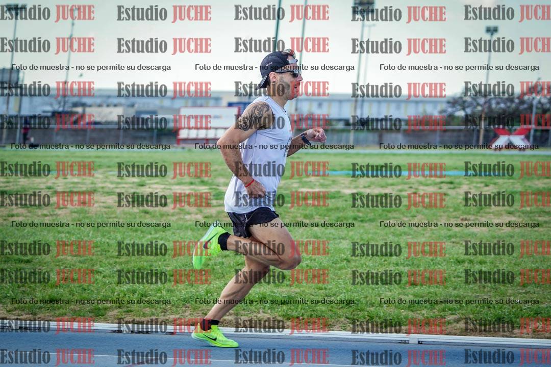 Fotos de los 800 m llanos de varones