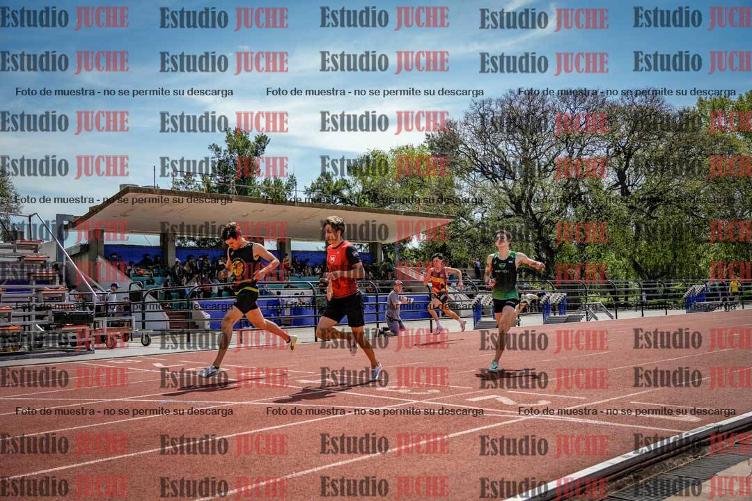 Fotos de los 400 m llanos de varones