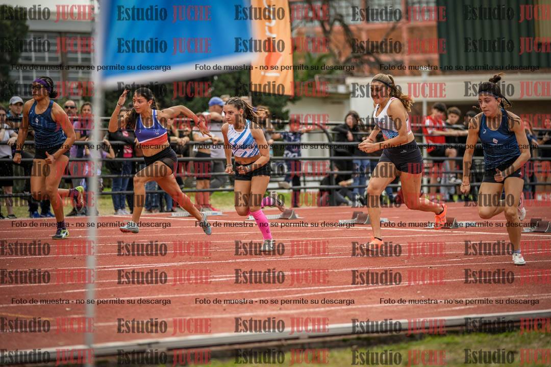Fotos de los 100 m con vallas de mujeres - heptatlón 1