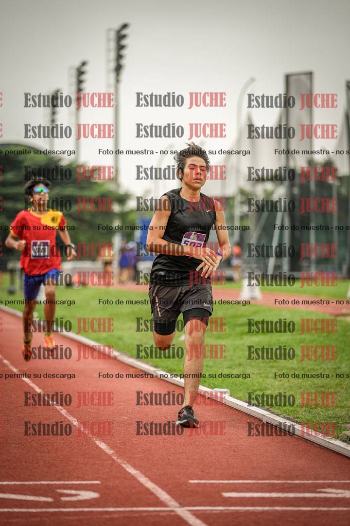 Fotos de los 800 m llanos de varones