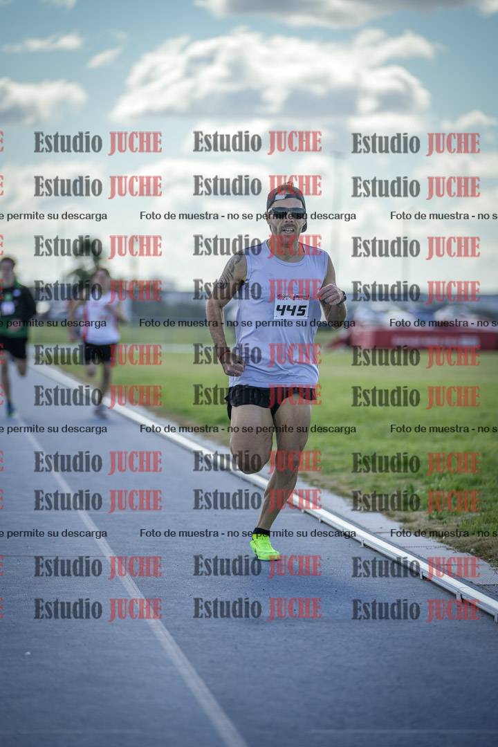 Fotos de los 800 m llanos de varones