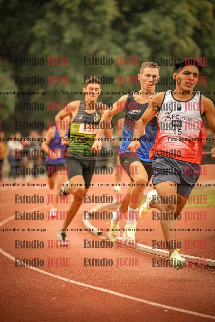 Fotos de los 800 m llanos de varones