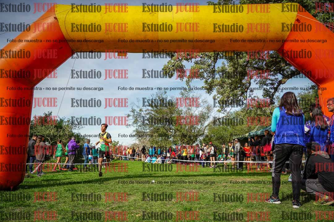 Fotos de la llegada del cross de 2000 m