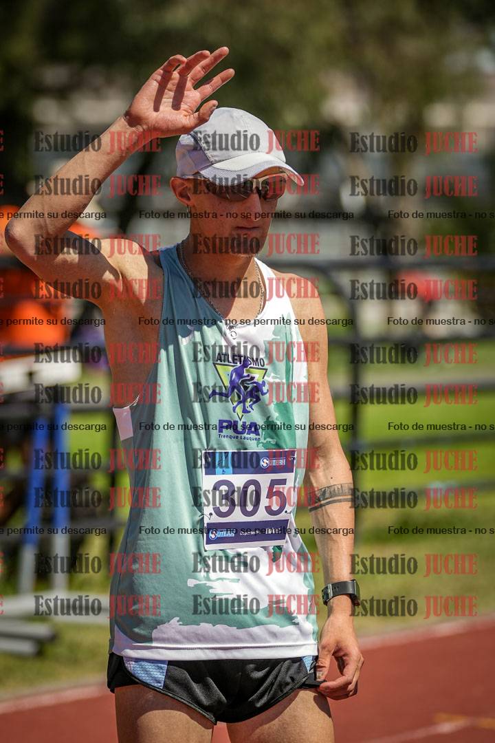 Fotos de los 3000 m con obstáculos de varones