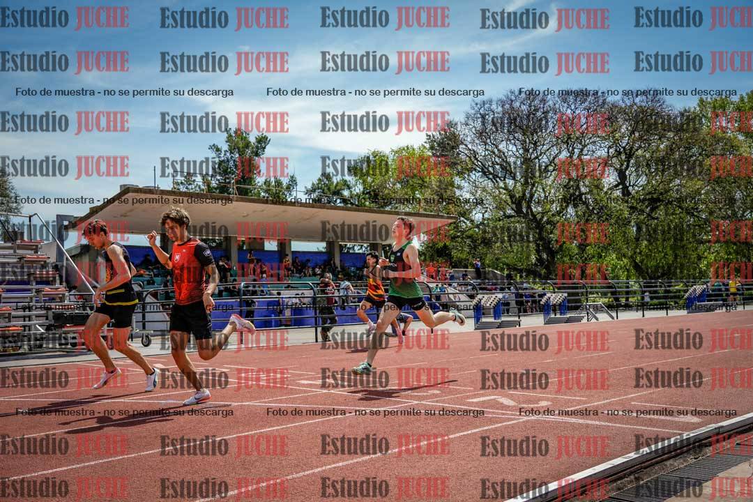 Fotos de los 400 m llanos de varones