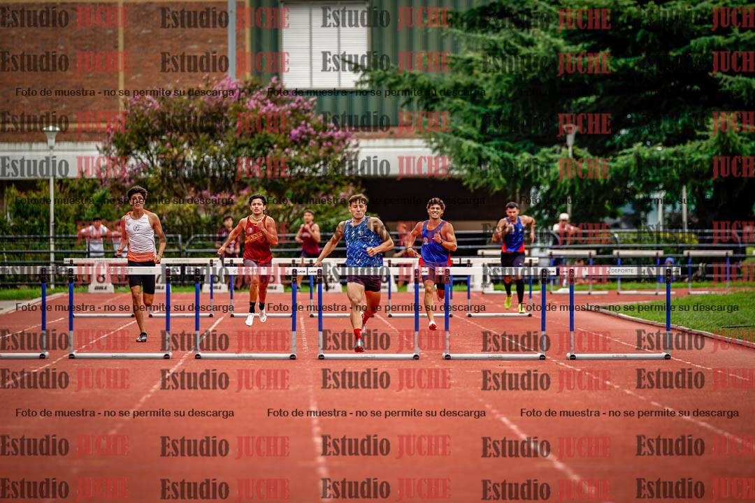 Fotos de los 400 m con vallas de varones