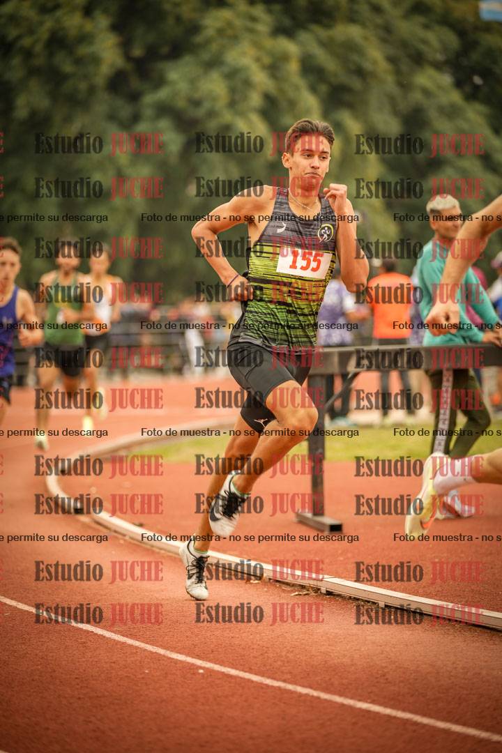 Fotos de los 800 m llanos de varones