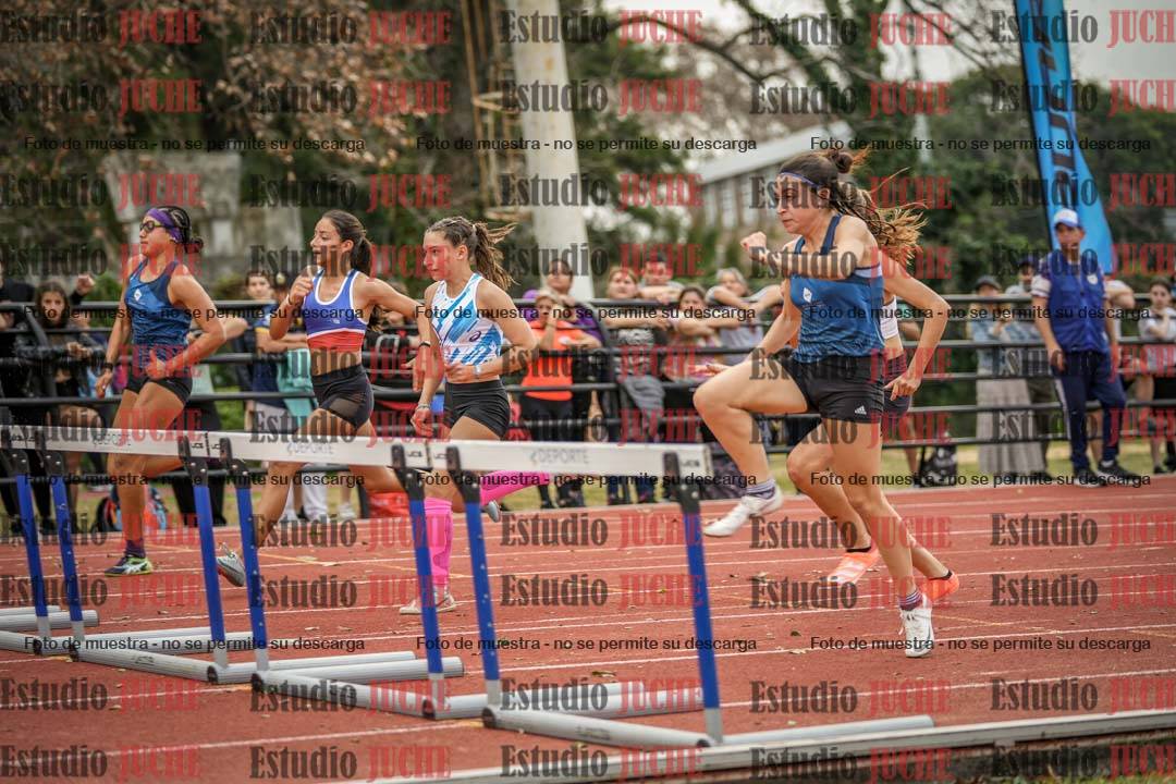 Fotos de los 100 m con vallas de mujeres - heptatlón 1