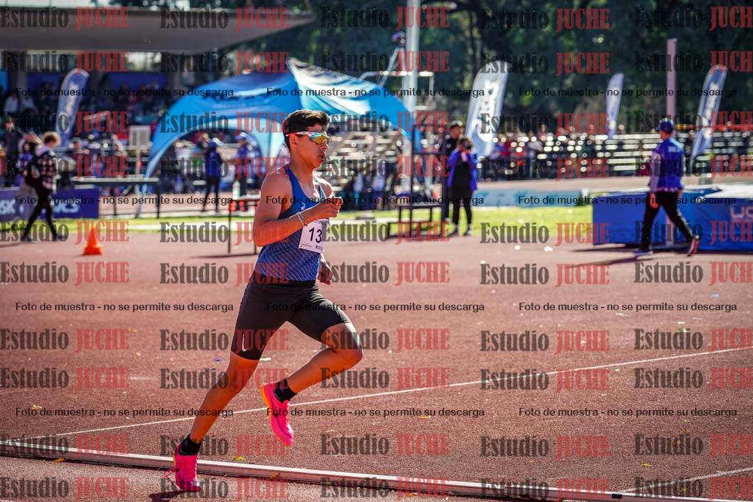 Fotos de los 800 m llanos de varones