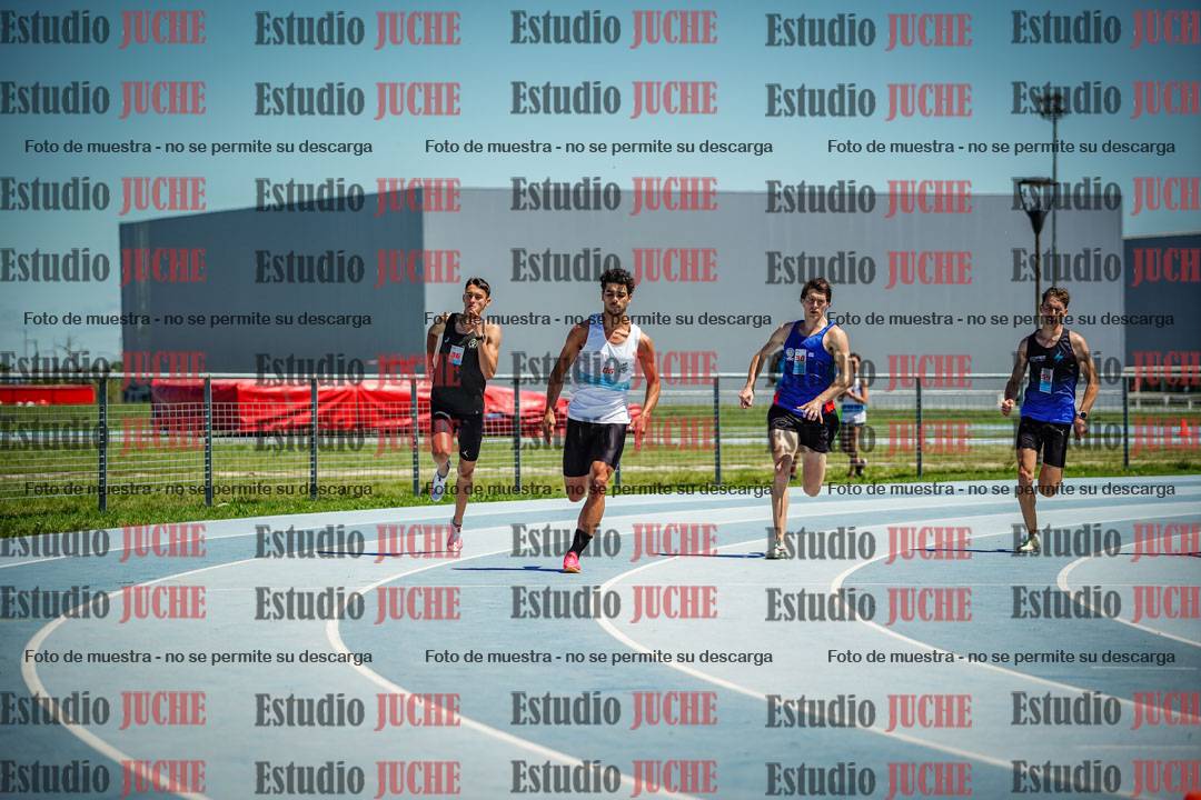 Fotos de los 800 m llanos de varones