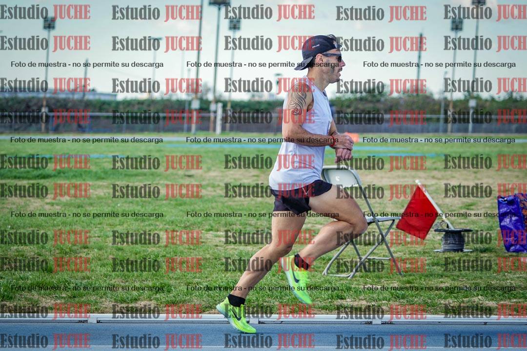 Fotos de los 800 m llanos de varones