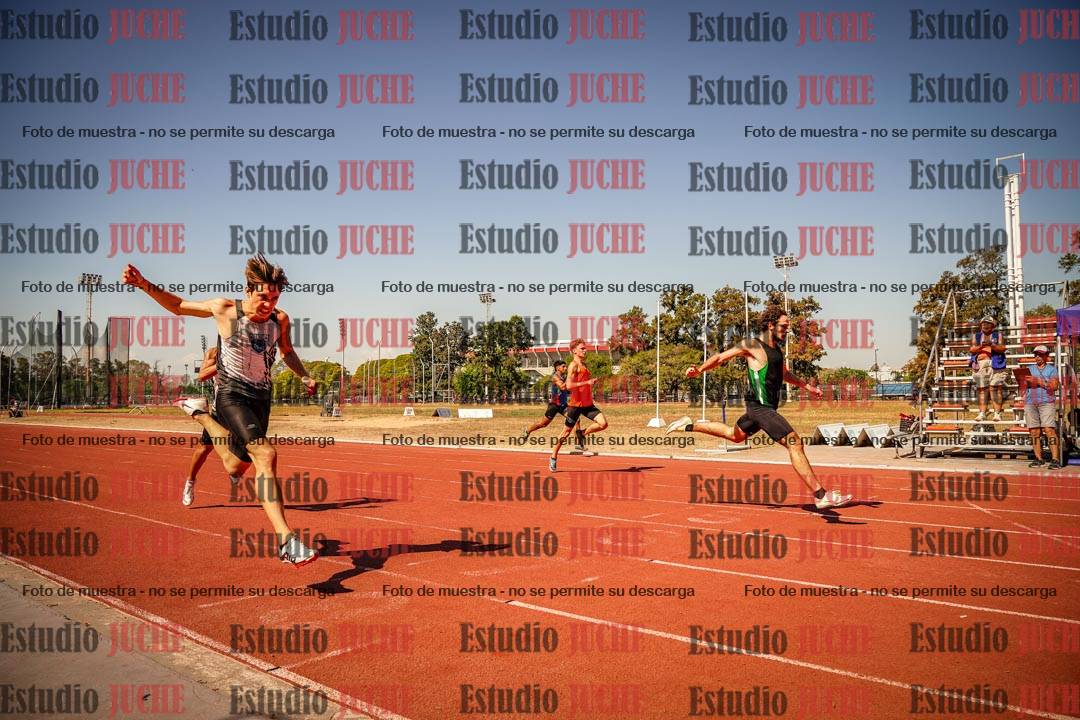 Fotos de los 200 m llanos de varones