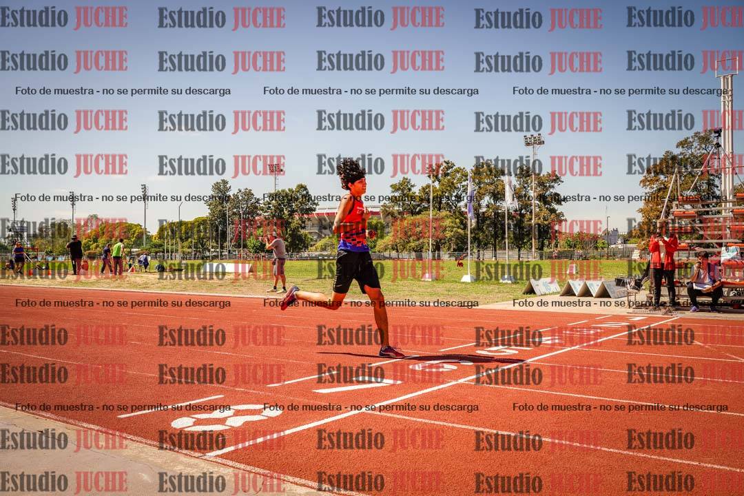 Fotos de los 400 m llanos de varones