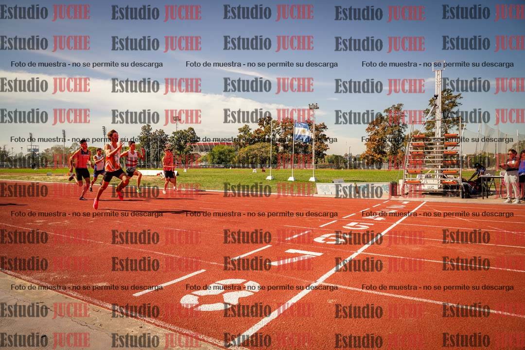 Fotos de los 100 m llanos de varones