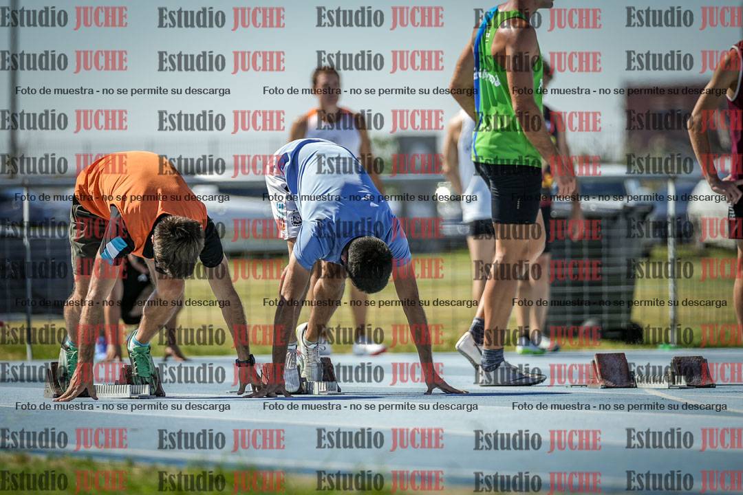 Fotos de los 100 m llanos de varones
