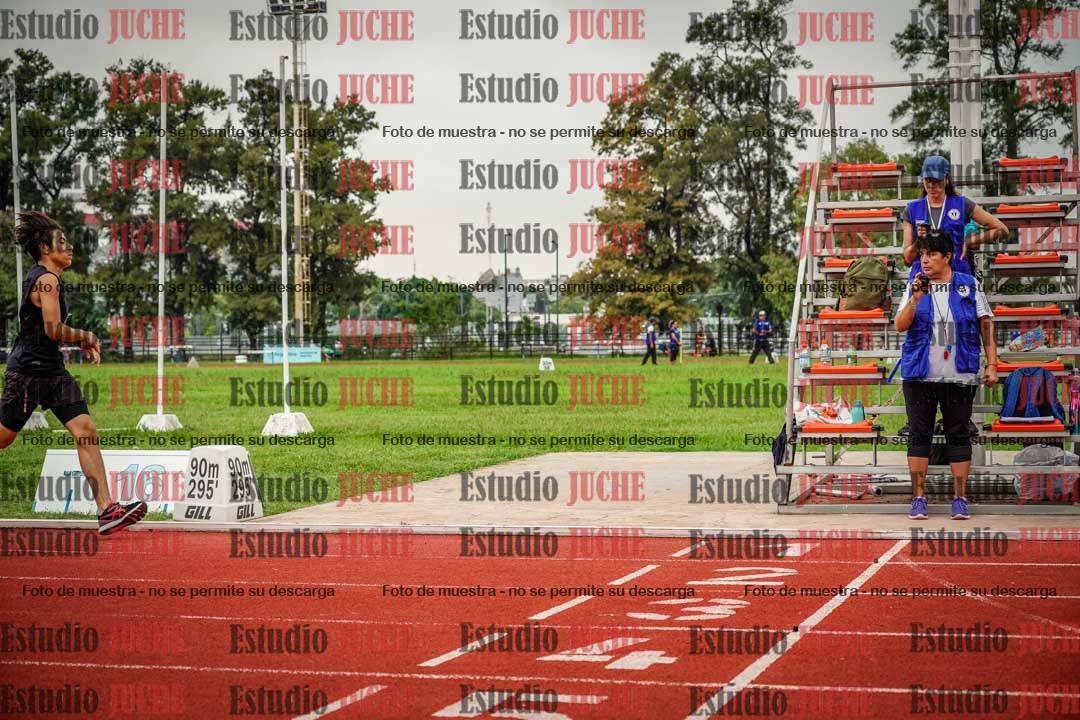 Fotos de los 800 m llanos de varones