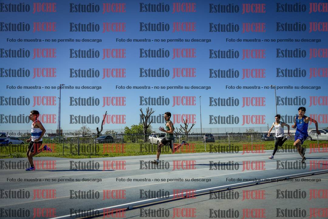 Fotos de los 200 m llanos de varones