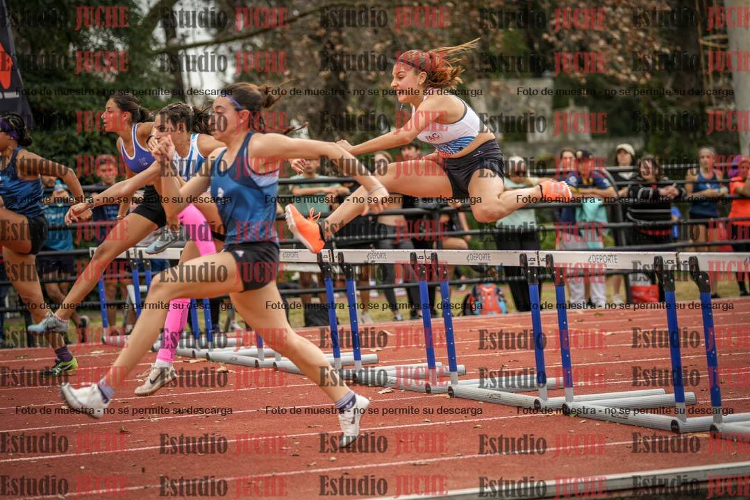 Fotos de los 100 m con vallas de mujeres - heptatlón 1