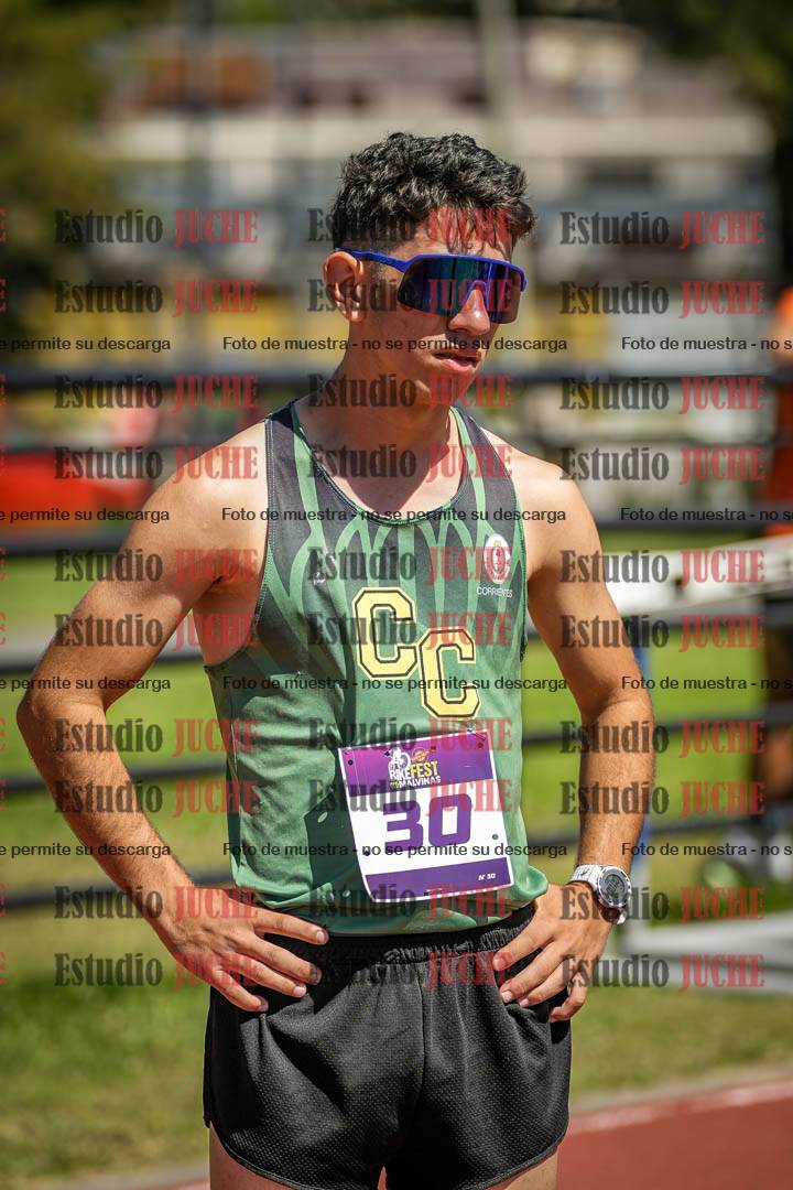 Fotos de los 3000 m con obstáculos de varones