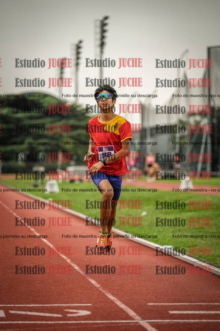 Fotos de los 800 m llanos de varones