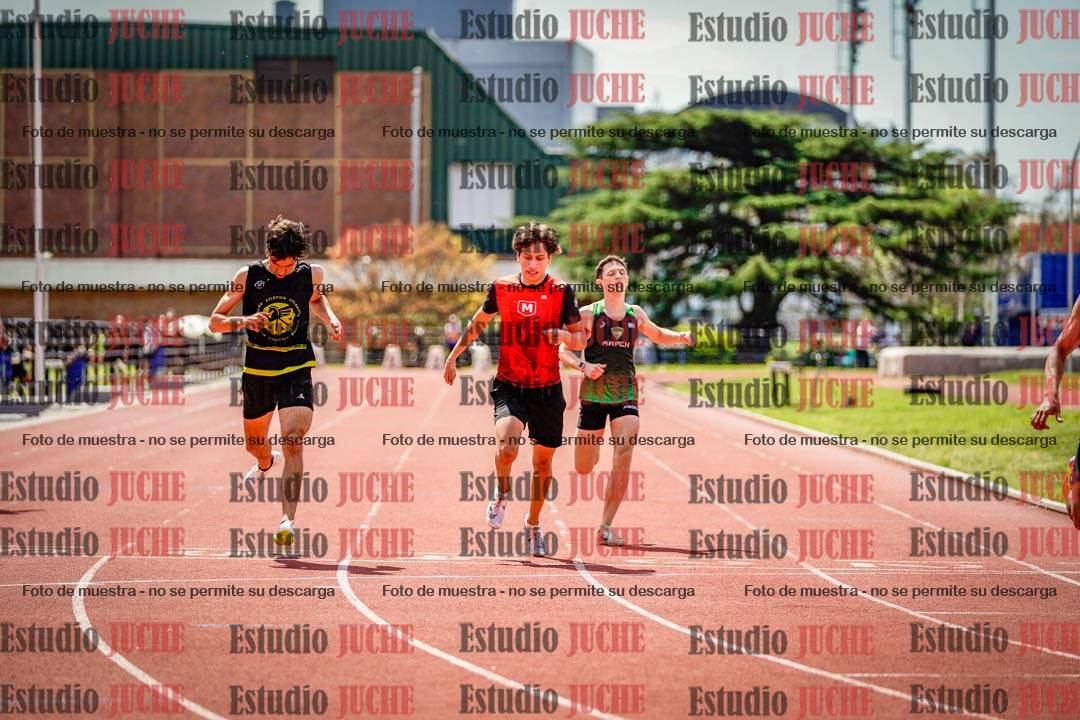 Fotos de los 400 m llanos de varones