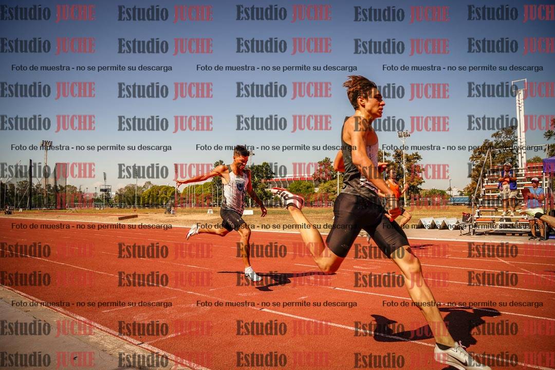 Fotos de los 200 m llanos de varones