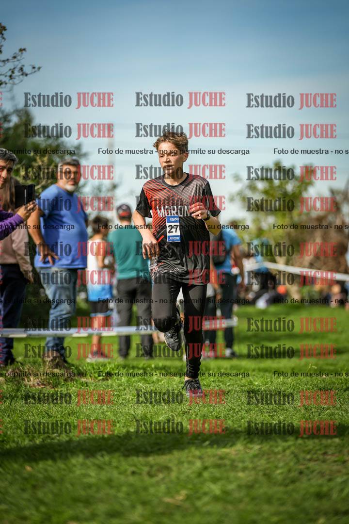 Fotos de la llegada del cross de 2000 m