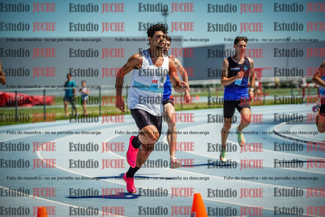 Fotos de los 800 m llanos de varones