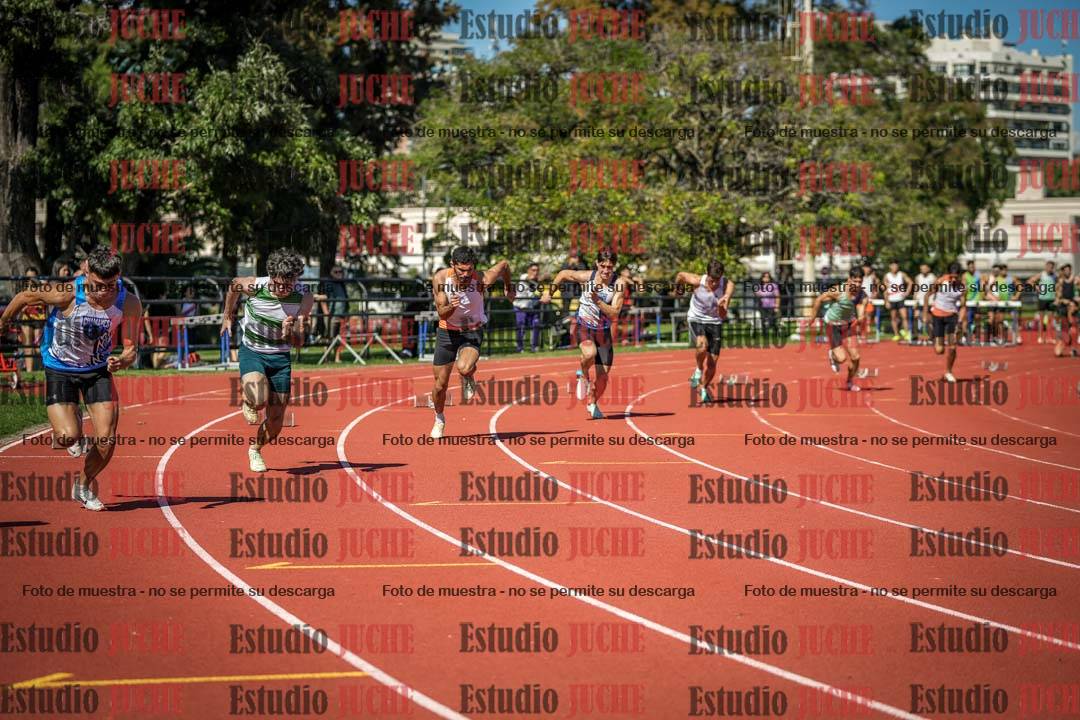 Fotos de los 200 m llanos de varones