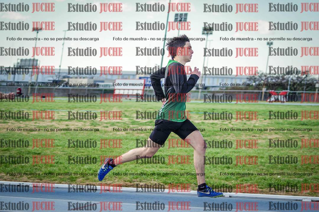 Fotos de los 800 m llanos de varones