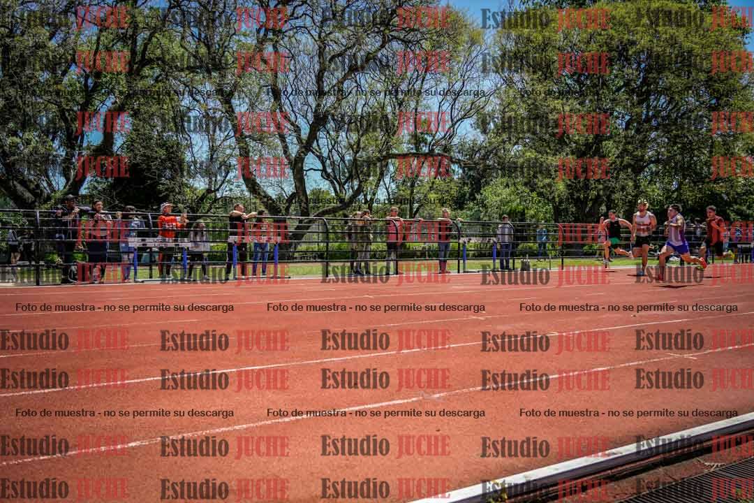 Fotos de los 100 m llanos de varones